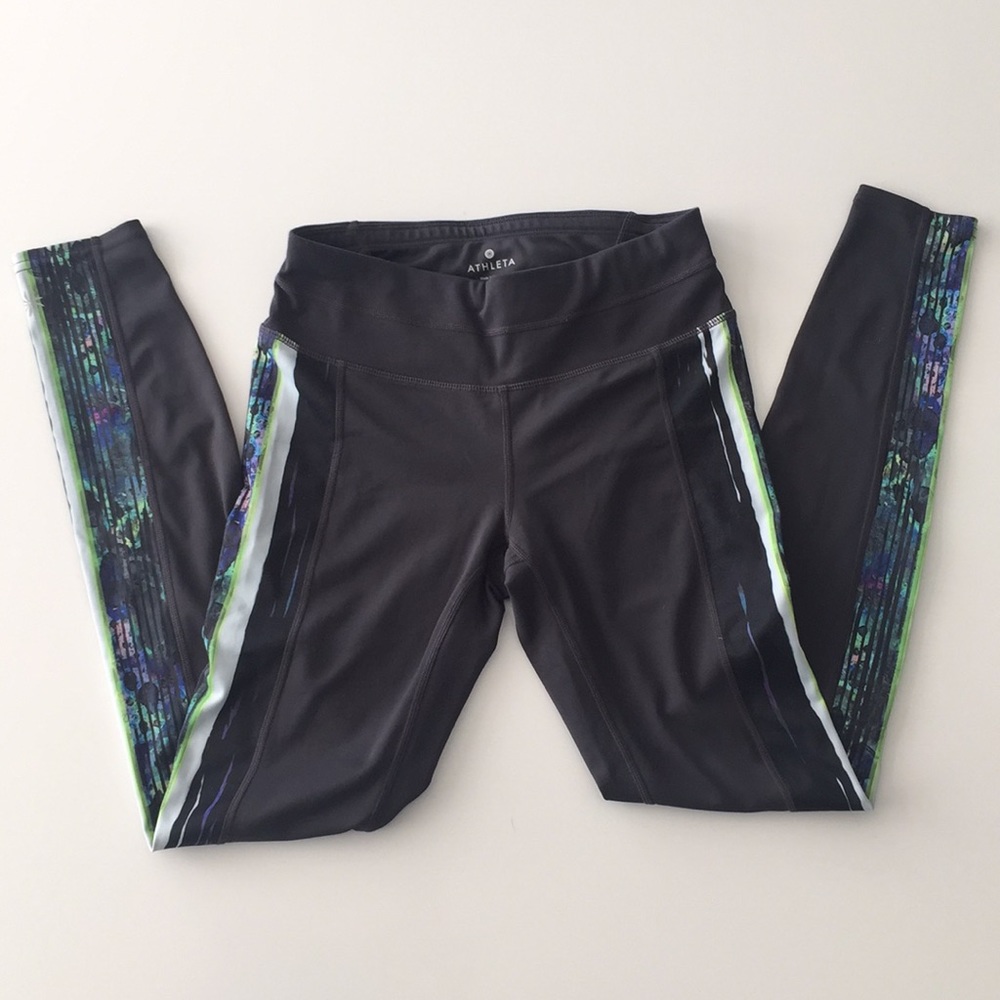 Athleta Sonar 7/8 Pants w/ stripe detail - Size XS